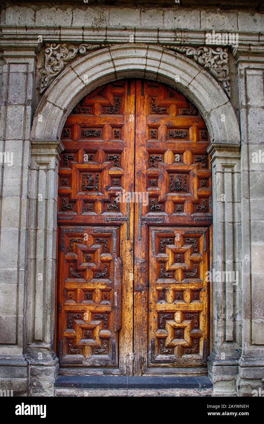 Porta Della Chiesa Vecchia, Città Del Messico Foto Stock