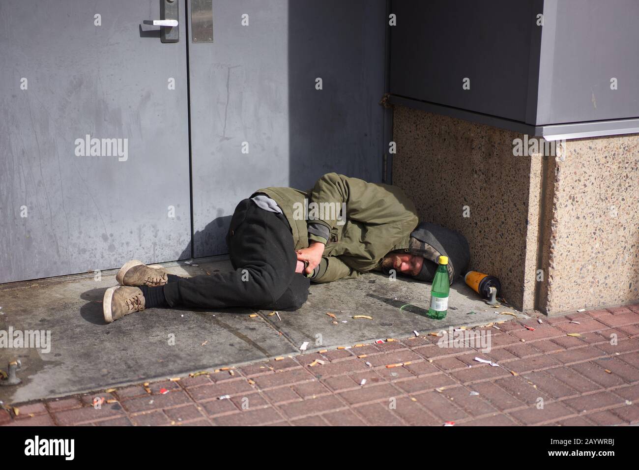 Povertà colpita transitorio vivere per le strade (nessun modello di rilascio richiesto -- solo uso editoriale). Foto Stock