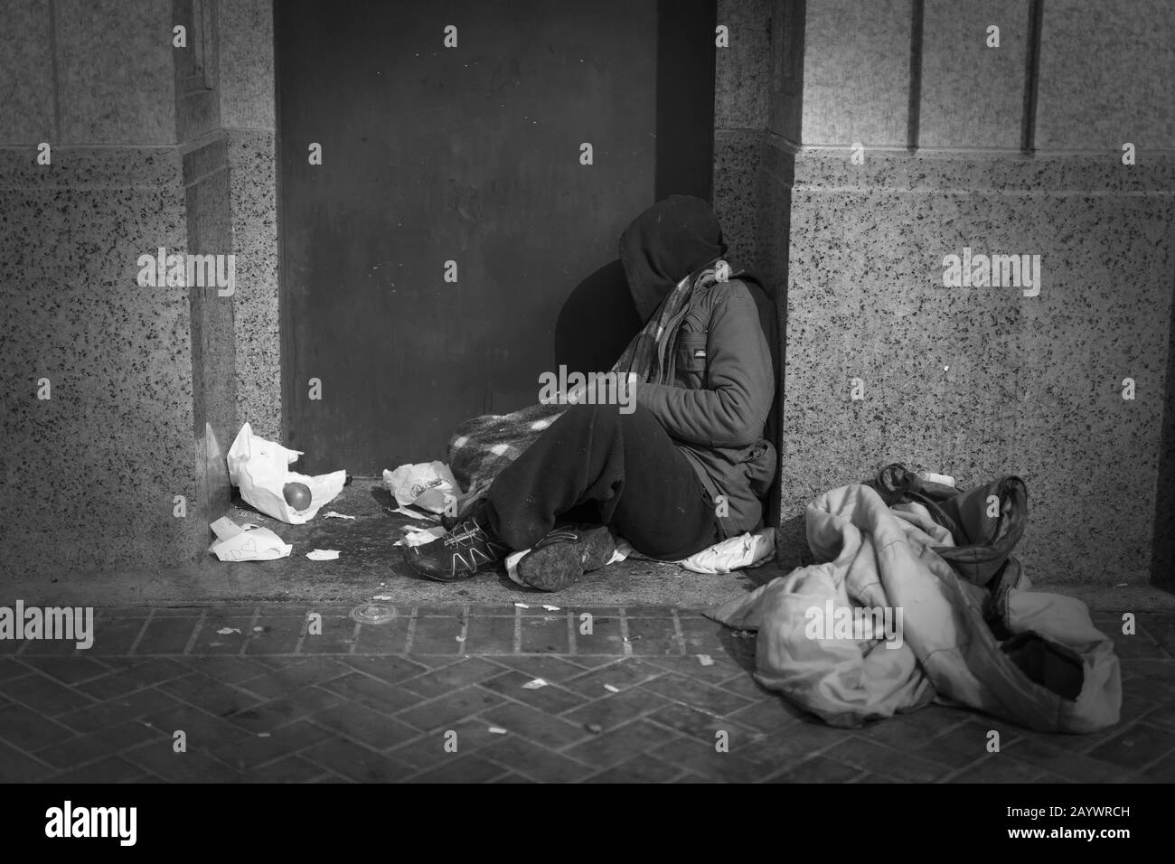 Povertà colpita transitorio vivere per le strade (nessun modello di rilascio richiesto -- solo uso editoriale). Foto Stock