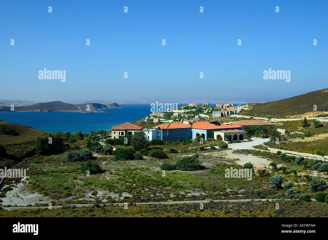 Grecia, rovine di un complesso alberghiero chiuso Kavira Palace Foto Stock