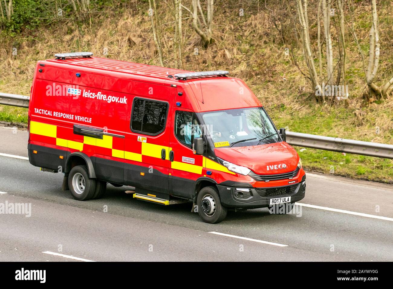 Iveco Daily 70C18V 2017; Leicestershire Fire and Rescue Service Truck, camion, trasporto, camion, cargo carrier, veicolo Iveco, settore dei trasporti, M61 a Manchester, Regno Unito Foto Stock
