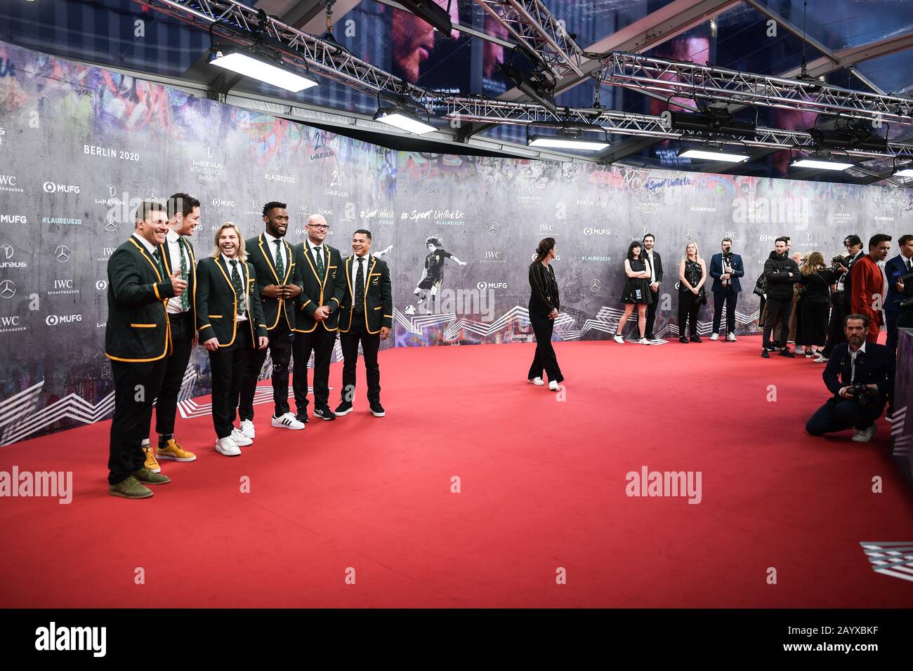 Berlino, Germania. 17th Feb, 2020. Squadra di rugby nazionale di uomini sudafricani sul tappeto rosso. Cerimonia di premiazione Laureus tappeto rosso. GES/Laureus World Sports Awards 2020, Berlino, febbraio 17th, 2020 | utilizzo nel mondo credito: DPA/Alamy Live News Foto Stock