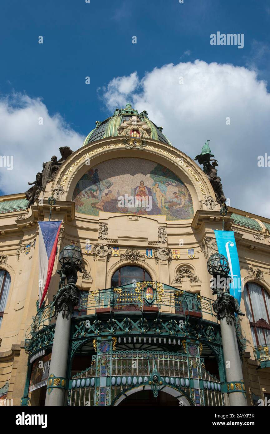 La Casa Municipale di Praga, Repubblica Ceca, è uno dei più importanti edifici in stile Liberty della città. Foto Stock