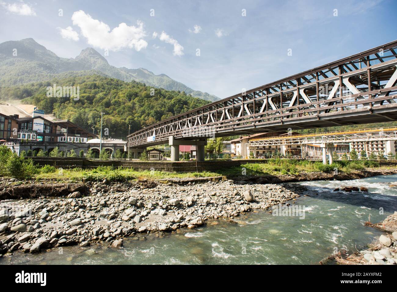 Sochi. Krasnaya Polyana. Russia - 5 Settembre 2018: Ponte Per Lo Sci Di Gazprom Сentre Alpika A Krasnaya Polyana. Foto Stock