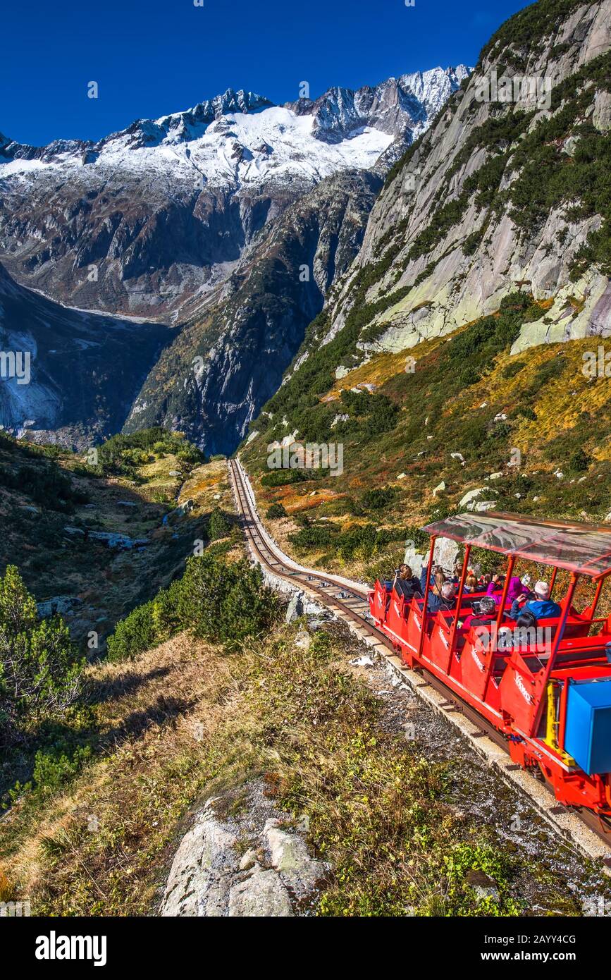 HANDEGG, SVIZZERA - Ottobre 2019 - Gelmerbahn vicino al passo Grimsel nelle Alpi svizzere, Gelmersee, Svizzera, Oberland bernese, Svizzera. Foto Stock