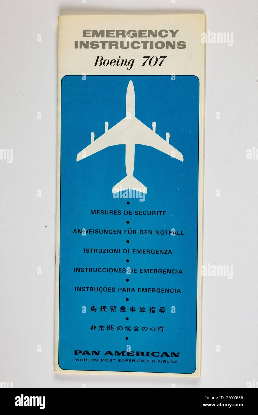 Pan Am Passenger Inflight Seatbelt e la brochure sulle istruzioni di emergenza del Boeing 707, anni '70 Foto Stock