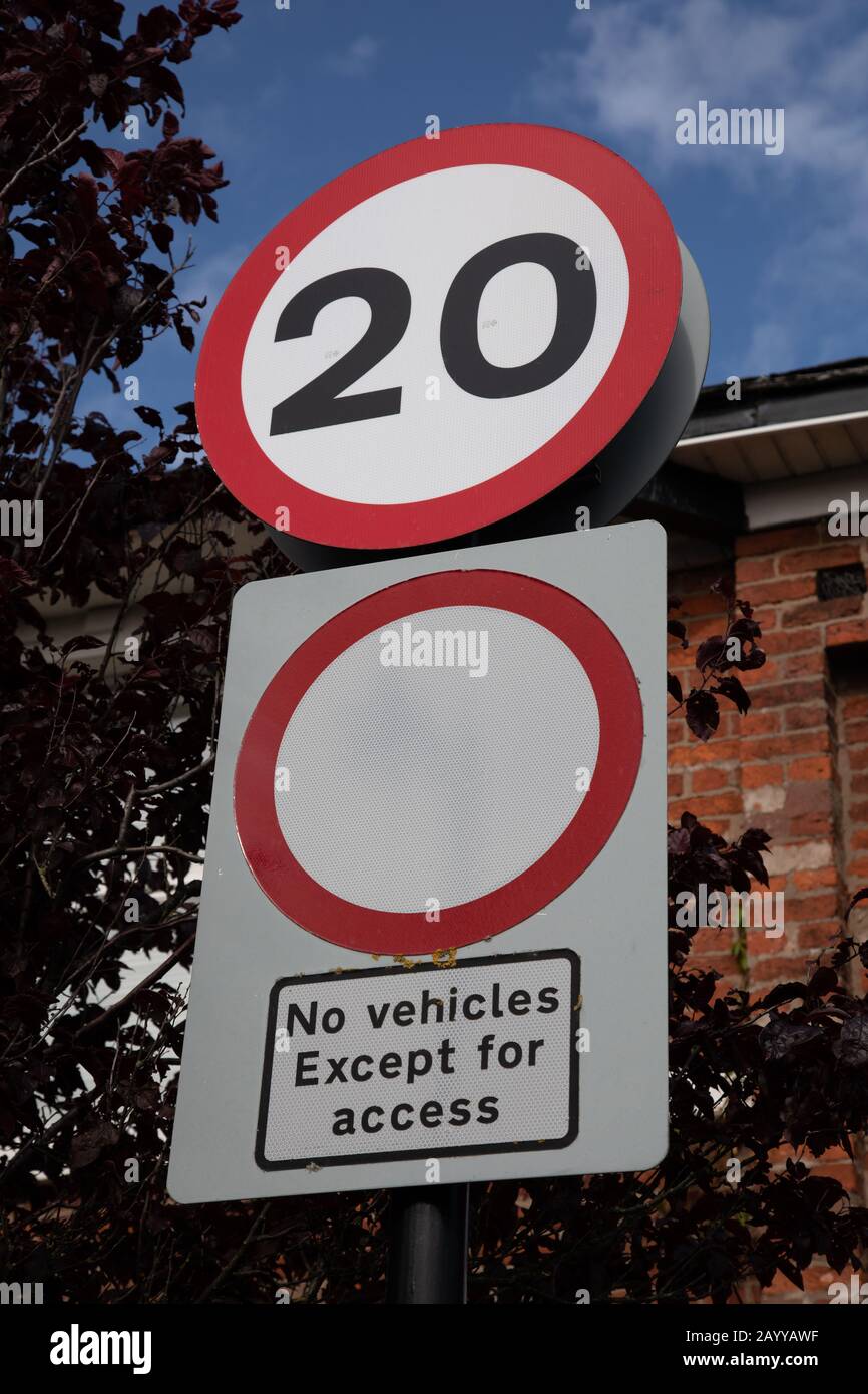 20 mph e nessun veicolo tranne per l'accesso a Lytham St Annes Fylde Giugno 2019 Foto Stock