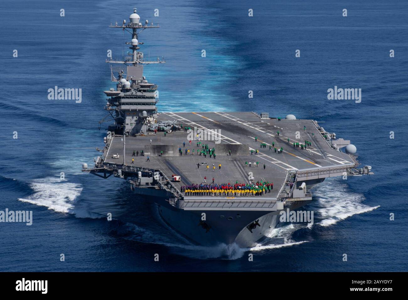 La nave portaerei nucleare USS John C. Stennis della classe Nimitz della Marina statunitense è in corso a sostegno del comandante, Naval Air Force Atlantic 29 ottobre 2019 nell'Oceano Atlantico. Foto Stock