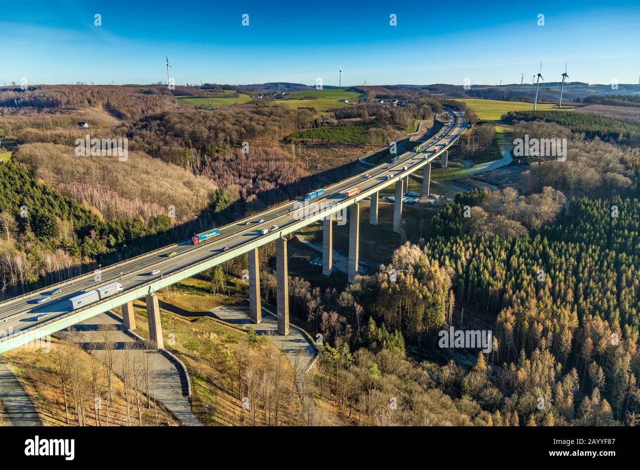 Foto aerea, volmetal, ponte autostradale A45 Oberdelstern, Hagen, zona della Ruhr, Renania Settentrionale-Vestfalia, Germania, autostrada, ponte autostradale, DE, Europa, la Foto Stock