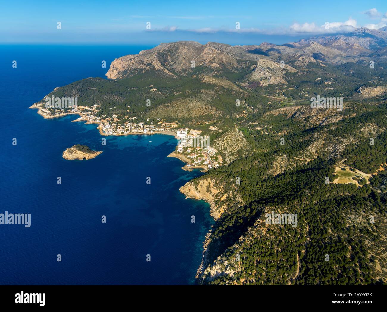 Veduta aerea, vista locale Sant Elm, paesaggio costiero, Andratx, Europa, Isole Baleari, Spagna, ES, Espana, isola di roccia, immobiliare, isola, costa, co Foto Stock