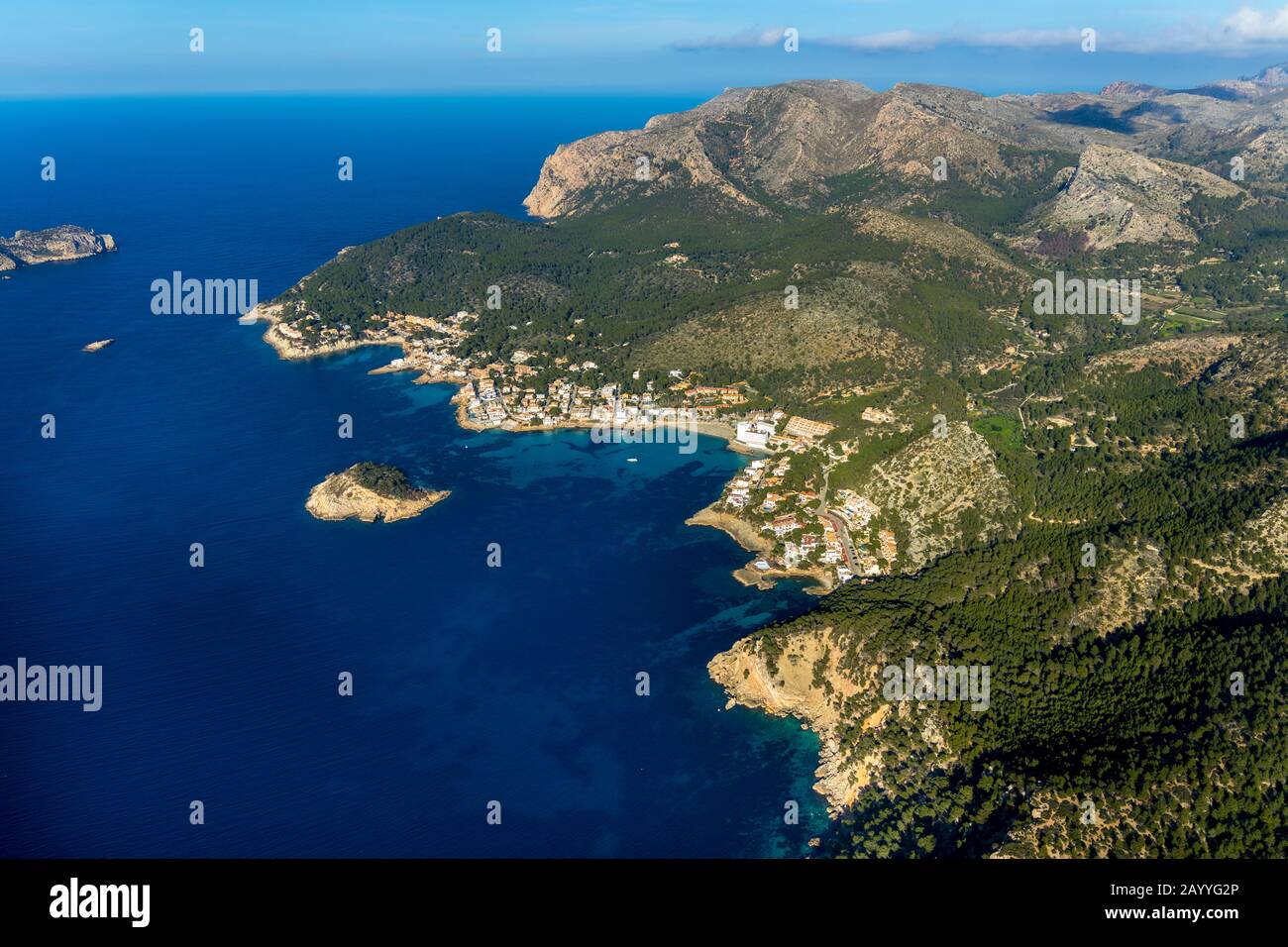 Veduta aerea, vista locale Sant Elm, paesaggio costiero, Andratx, Europa, Isole Baleari, Spagna, ES, Espana, isola di roccia, immobiliare, isola, costa, co Foto Stock