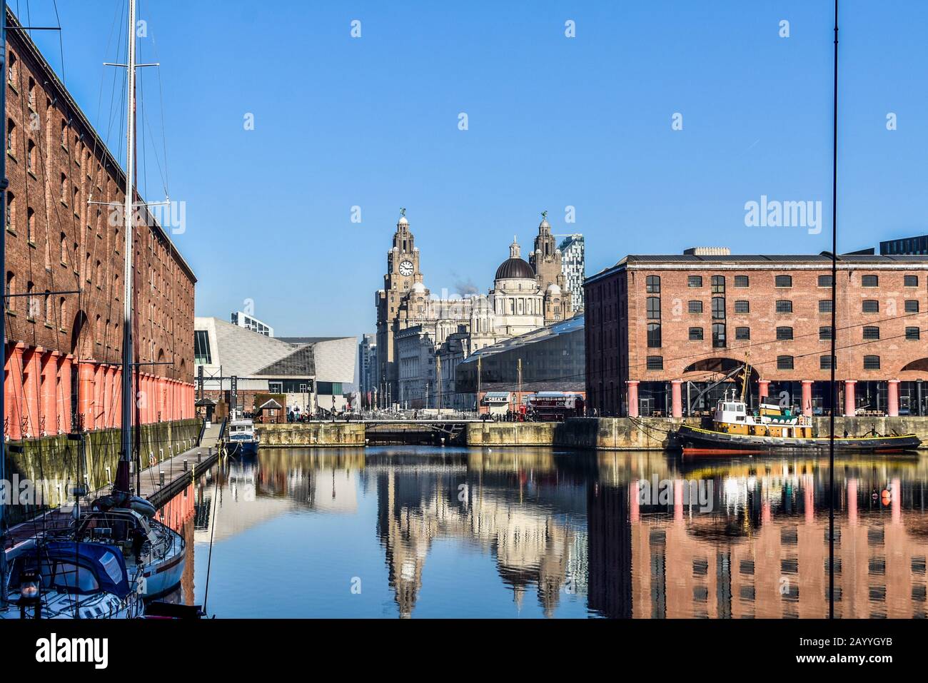 Royal Albert Dock E Pier Head A Liverpool. Foto Stock