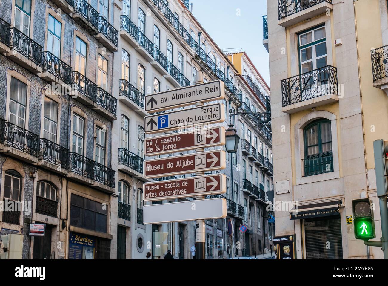segnali stradali a lisbona, portogallo Foto Stock