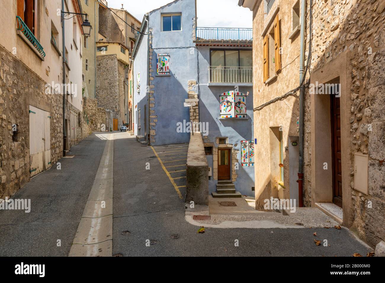 Strade della città vecchia francese. Sisteron, Provenza, Francia Foto Stock