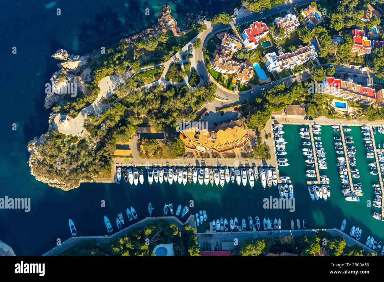 Veduta aerea, ingresso porto e porto di Santa Ponsa, Santa Ponsa, Calvià, Mallorca, Spagna, Europa, Isole Baleari, barche, ormeggio, gite in barca, molo, Foto Stock