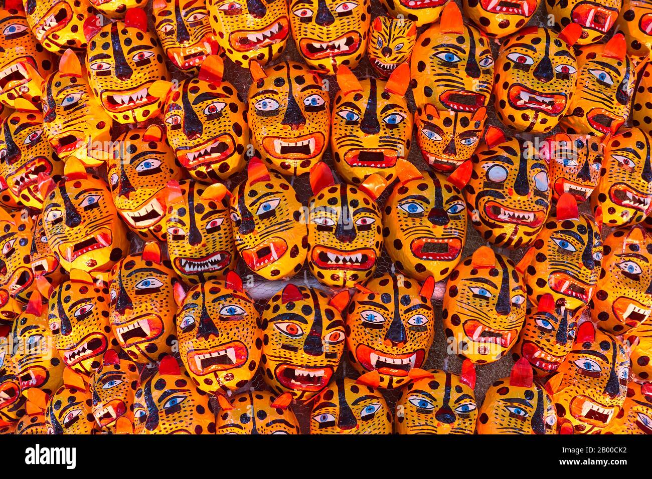 Tradizionali maschere messicane colorate. Design delle testine Tiger Foto Stock