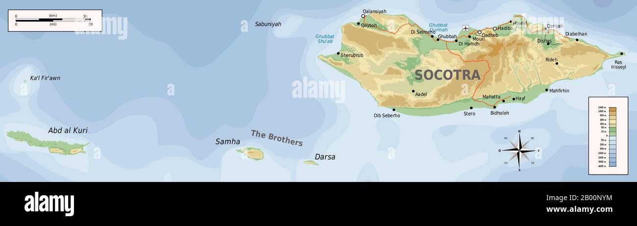 Yemen: Mappa dell'Arcipelago Socotra (Isole Suqutra). Di Oona Räisänen (CC BY-SA 4.0). Socotra, o Soqotra, è un piccolo arcipelago di quattro isole nell'Oceano Indiano. L'isola più grande, chiamata anche Socotra, è circa il 95% della massa dell'arcipelago. Si trova a circa 240 km (150 mi) ad est del Corno d'Africa e a 380 km (240 mi) a sud della Penisola arabica. È molto isolato e attraverso il processo di speciazione, un terzo della sua vita vegetale è trovato in nessun altro posto sul pianeta. È stato descritto come il luogo più alieno-osservante sulla Terra. Socotra fa parte della Repubblica dello Yemen. Foto Stock