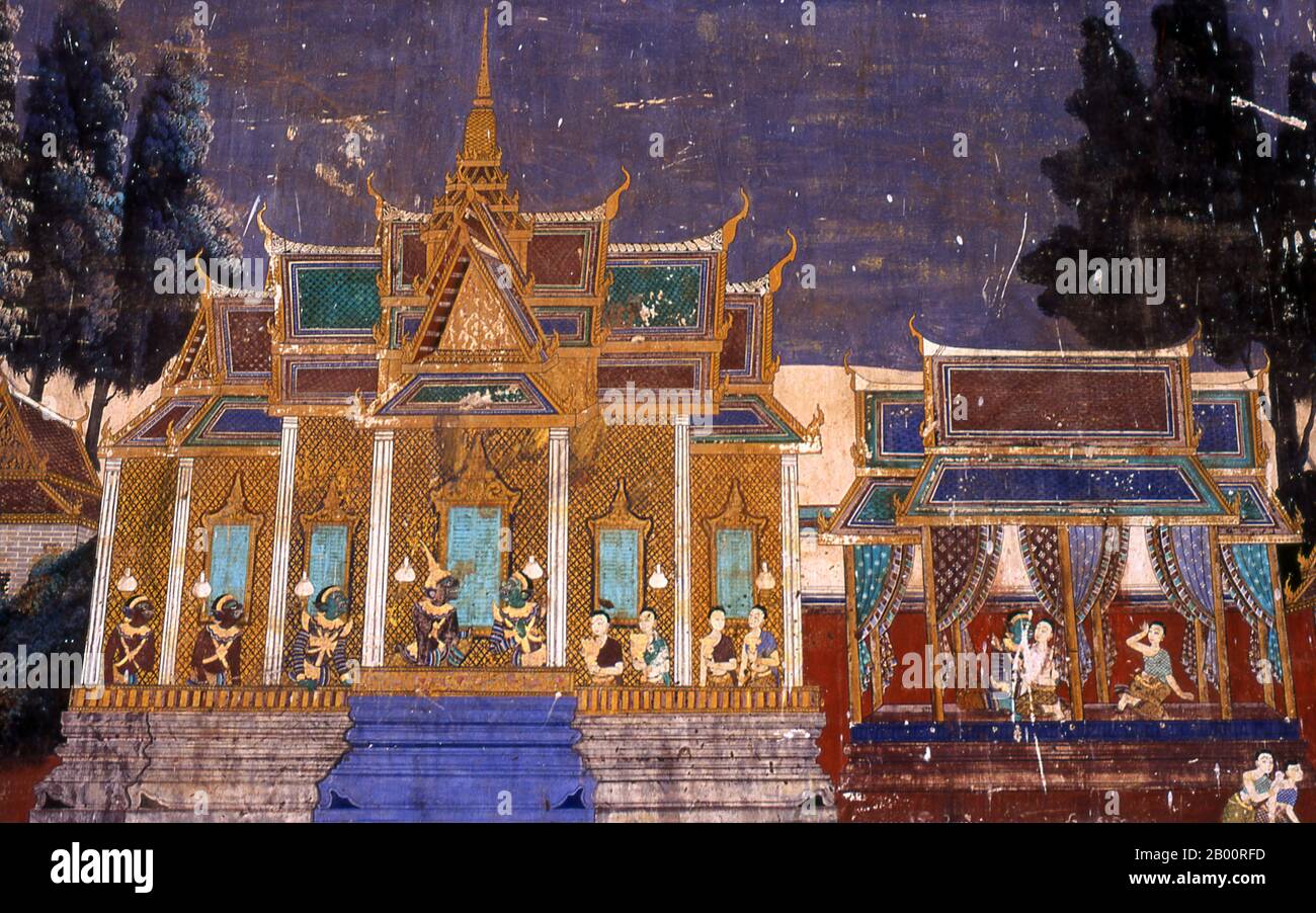 Cambogia: Gli affreschi Reamker (Ramayana) nella galleria che circonda la Pagoda d'Argento, Palazzo reale e Pagoda d'Argento, Phnom Penh. Il Ramayana ('Romance of Rama' in Sanscrito) è una storia antica come il tempo e - almeno nel subcontinente indiano e in gran parte del sud-est asiatico - di una popolarità senza pari. Più di duemila trecento anni fa lo studioso-poeta Valmiki si sedette per scrivere il suo epico definitivo di amore e guerra. Nella sua forma attuale, la versione sanscrita consiste di circa 24,000 coppie divise in sette libri. Il Reamker è la versione Khmer di questo epico. Foto Stock