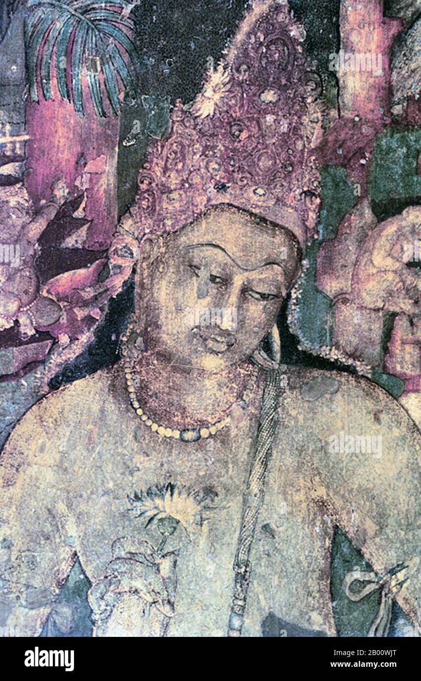 India: Ritratto di Padmapani, grotte di Ajanta. Le grotte di Ajanta a Maharashtra, India, sono 31 monumenti scavati nella roccia che risalgono al II secolo a.C. Le grotte includono dipinti e sculture considerati capolavori dell'arte religiosa buddista (che raffigurano i racconti di Jataka) e affreschi che ricordano i dipinti di Sigiriya nello Sri Lanka. Le grotte sono state costruite in due fasi a partire dal 200 a.C. circa, con il secondo gruppo di grotte costruite intorno al 600 d.C. Dal 1983, le grotte di Ajanta sono state patrimonio dell'umanità dell'UNESCO. Foto Stock