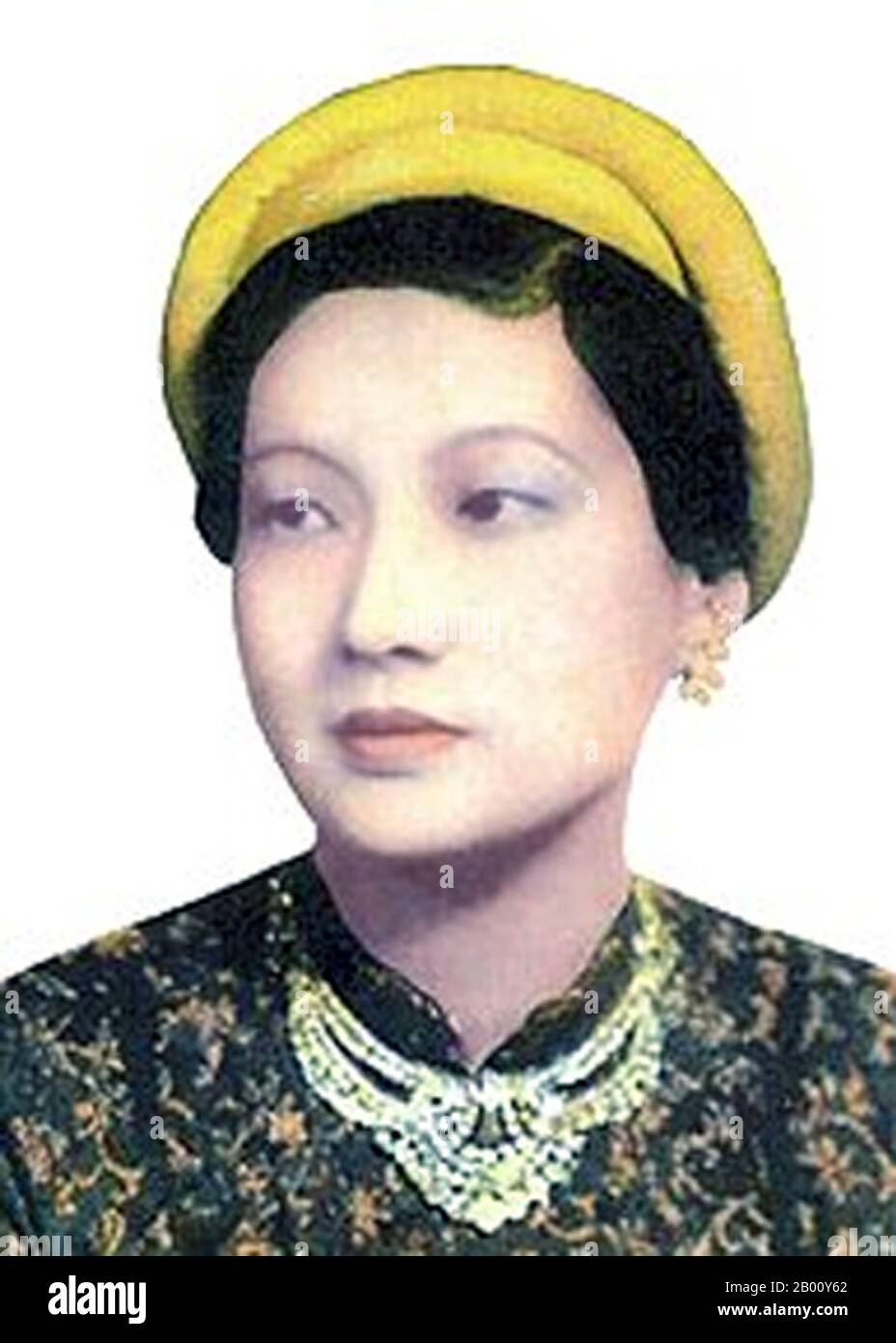 Vietnam: Nam Phuong ('profumo meridionale'), imperatrice del Vietnam, 1914-1963. Marie-Therese Nguyen Huu Thi LAN, in seguito Principessa Imperiale Nam Phuong e imperatrice Nam Phuong (14 dicembre 1914 – 16 dicembre 1963), fu la prima e primaria moglie di Bao dai, l'ultimo re di Annam e ultimo imperatore del Vietnam dal 1934 fino alla sua morte. Fu anche la prima e unica imperatrice consorte (hoang hau) della dinastia Nguyen (1804-1945). Foto Stock