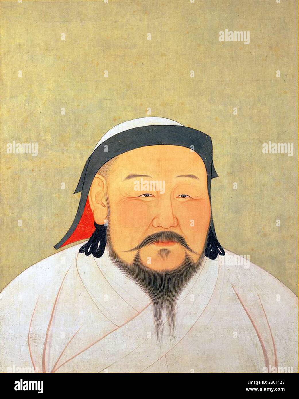 Mongolia/Cina: Kublai Khan (r.1260-1294), V Khagan dell'Impero Mongolo. Fondatore e primo imperatore Yuan Shizu. Ink on Silk album Portrait di Araniko (1244-1306), 1294. Kublai Khan (Hūbìliè, 23 settembre 1215 – 18 febbraio 1294) è stato il quinto Grande Khan dell'Impero mongolo dal 1260 al 1294 e fondatore della dinastia Yuan nell'Asia orientale. Come secondo figlio di Tolui e Sorghtani Beki e nipote di Gengis Khan, rivendicò il titolo di Khagan dell'Ikh Mongol ULS (Impero Mongolo). Nel 1271, Kublai fondò la dinastia Yuan e divenne Imperatore della Cina. Foto Stock