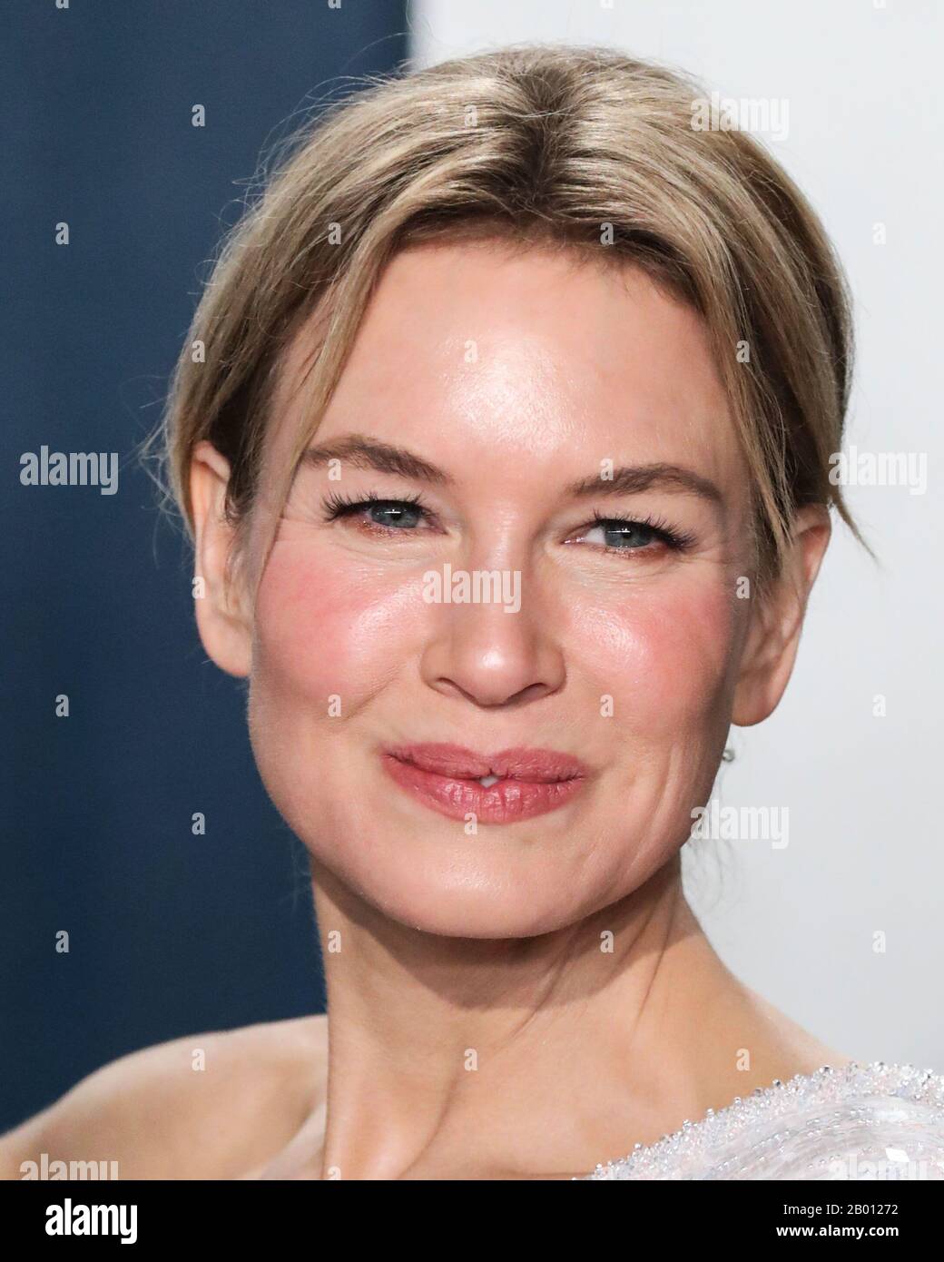 BEVERLY HILLS, LOS ANGELES, CALIFORNIA, STATI UNITI - 09 FEBBRAIO: L'attrice Renee Zellweger, vincitrice dell'attrice in un premio Di Ruolo Per 'Judy', arriva al premio Oscar Party della Fiera Vanity 2020, che si tiene presso il Wallis Annenberg Center for the Performing Arts il 9 febbraio 2020 a Beverly Hills, Los Angeles, California, Stati Uniti. (Foto Di Xavier Collin/Agenzia Stampa Immagini) Foto Stock