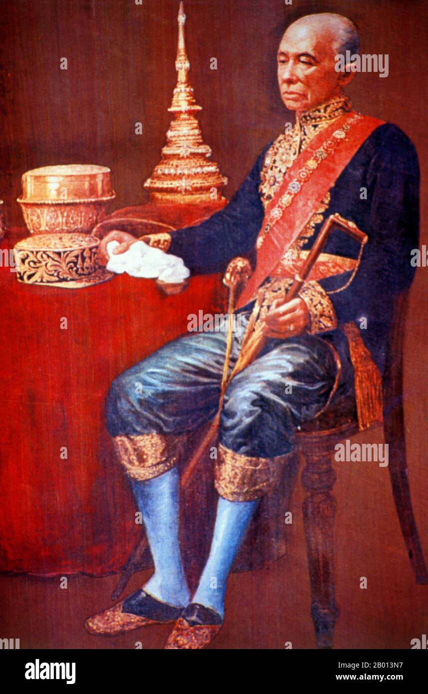 Thailandia: Re Rama IV, Mongkut (18 ottobre 1804 – 1 ottobre 1868), 4° monarca della dinastia Chakri. Olio su tela pittura, c.. 19 ° secolo. Phra Bat Somdet Phra Poramenthramaha Mongkut Phra Chom Klao Chao Yu Hua, o Rama IV, conosciuto in paesi stranieri come Re Mongkut, fu il quarto monarca del Siam (Thailandia) sotto la Casa di Chakri, al potere dal 1851 al 1868. Era uno dei monarchi più venerati del paese. Al di fuori della Thailandia, è meglio conosciuto come il Re nella commedia del 1951 e nel film del 1956 "il Re e i", basato sul film del 1946 "Anna e il Re del Siam". Foto Stock