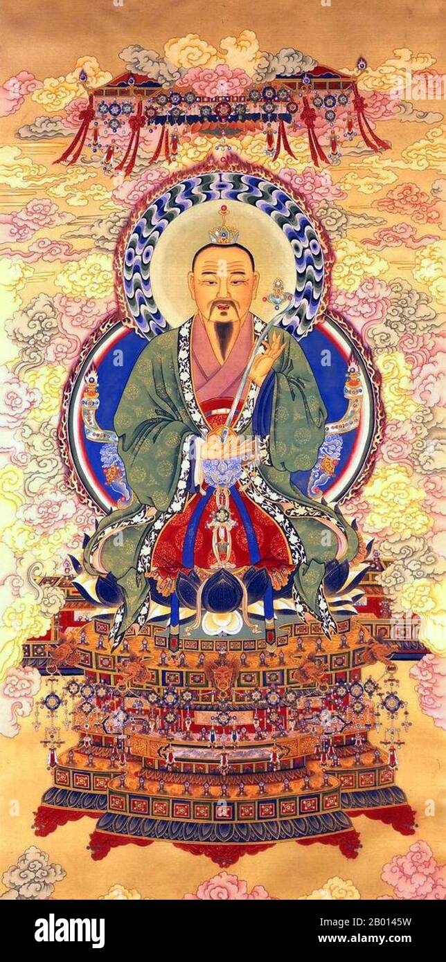Cina: Shanqing, 'la purezza suprema', secondo dei tre puri (Sanqing) nel Daoismo. Pittura a spirale appesa, 20 ° secolo. Lingbao Tianzun ('Signore del tesoro numinous') o Shanqing ('supreme pure one') è il Signore celeste dei tesori spirituali e uno dei tre puri. Egli è associato a yin e yang e calcola il tempo di dividere in diverse epoche, ed è responsabile del custode del libro sacro. Secondo le credenze daoiste l'intero universo manifestato è governato da tre forze originali: Le tre pure, che sono emerse dall'interazione di yin e yang Foto Stock