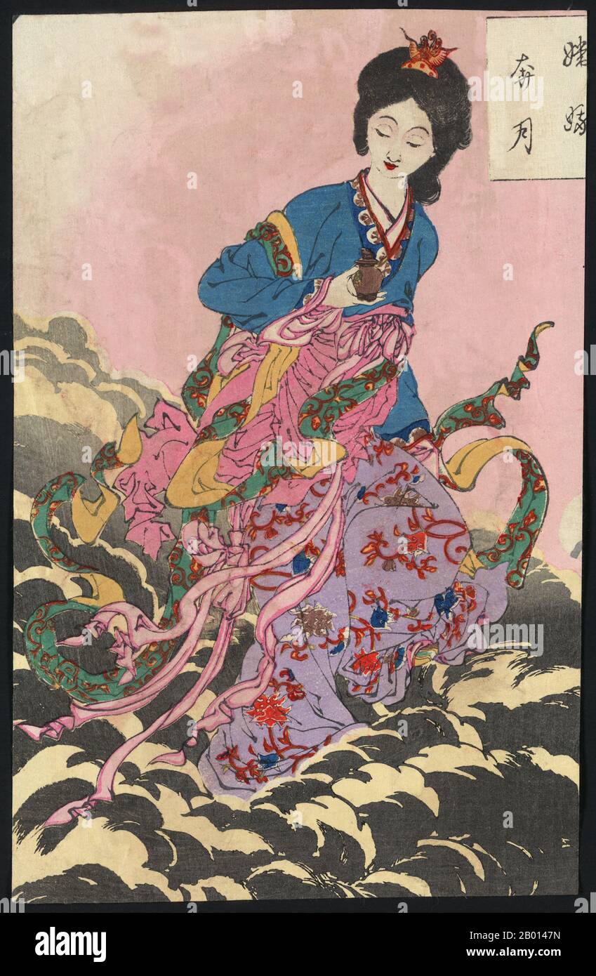 Cina/Giappone: Divinità Daoista Chang-e che ha rubato l'elisir dell'immortalità. Stampa su blocchi di legno ukiyo-e di Taiso Yoshitoshi (1839-1892), 1880 s. Chang'e, CH'ang-o, Chang-NGO o Sheung NGO, originariamente nota come Heng'e o Heng-o, è la dea cinese della luna. A differenza di molte divinità lunari in altre culture che personificano la luna, Chang'e vive solo sulla luna. Chang'e è il soggetto di numerose leggende della mitologia cinese, la maggior parte delle quali incorpora alcuni dei seguenti elementi: Suo marito Houyi l'Arciere, un imperatore benevolo o malevolo, un elisir di vita, e effettivamente la luna. Foto Stock