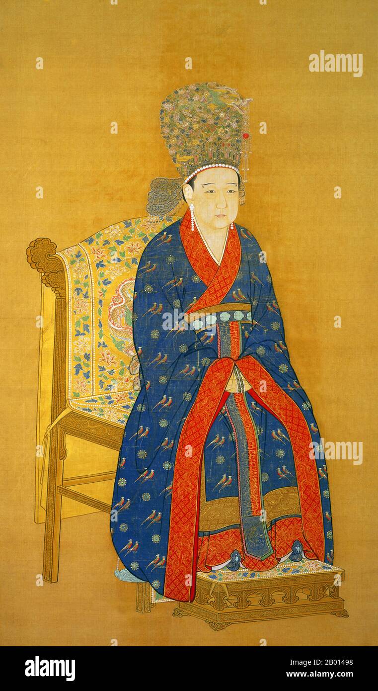 Cina: Imperatrice Yang (30 giugno 1162 - 18 gennaio 1233), consorte dell'Imperatore Ningzong, tredicesimo sovrano della Dinastia Song e quarto sovrano della Sinastia Song Meridionale (r.1194-1224). Pittura impiccagione di scrol, c. 1194-1233. L'imperatrice Yang, formalmente conosciuta come Gongsheng e conosciuta anche come Yang Meizi, fu consorte all'Imperatore Ningzong. Succedette all'imperatrice Han ed era conosciuta per la sua ambizione e la sua astuzia, lavorando insieme al suo alleato Shi Miyuan, che divenne grande cancelliere. Ha servito come co-reggente dell'imperatore Lizong fino alla sua morte. È considerata "una delle più potenti imperatrici della dinastia Song". Foto Stock
