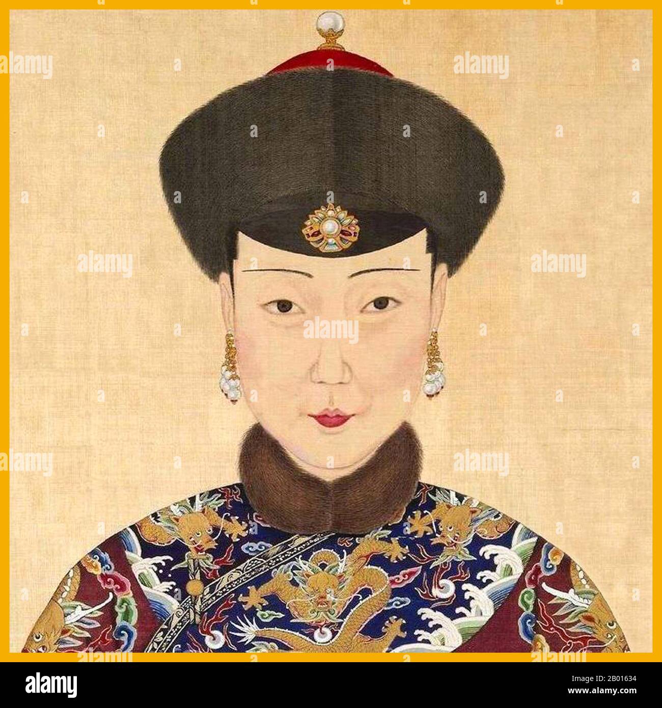 Cina: Nobile Lady Shun (1748-1788), consorte dell'imperatore Qianlong. Pittura a mano di Giuseppe Castiglione (1688-1766), c. 1736-1770. La degna Signora Shun proveniva dal clan Manchu Niuhuru ed era figlia del governatore generale Aibida. Lady Niuhuru entrò nella Città Proibita nel 1766 e divenne una concubina dell'imperatore Qianlong, concesso il rango di 'Nobile Lady Chang'. Fu promitata a 'concubine Shun' nel 1768, e nel 1776 a 'Consort Shun'. Fu infine sradicata in 'Noble Lady Shun' nel 1788 per ragioni sconosciute, e morì lo stesso anno. Foto Stock