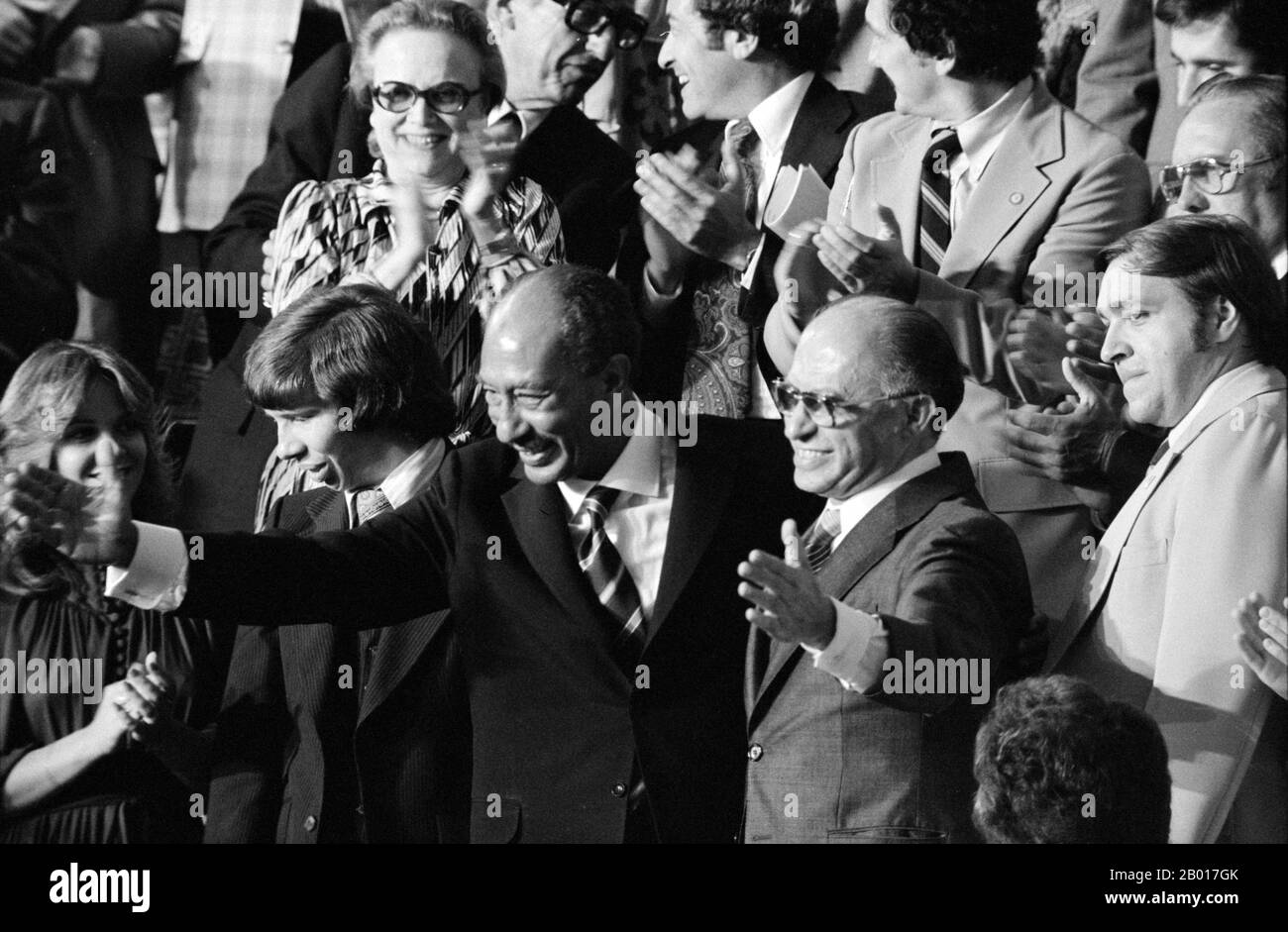 Egitto/Israele/USA: Il presidente Anwar Sadat e il primo ministro Menachem Begin, Camp David, USA. Foto di Warren K. Leffler (1939 -), 18 settembre 1978 (pubblico dominio). Il presidente egiziano Anwar Sadat e il primo ministro israeliano Menachem iniziano a riconoscere gli applausi durante una sessione congiunta del Congresso a Washington, D.C., durante la quale il presidente Jimmy carter ha annunciato i risultati degli accordi di Camp David, il 18 settembre 1978. Foto Stock