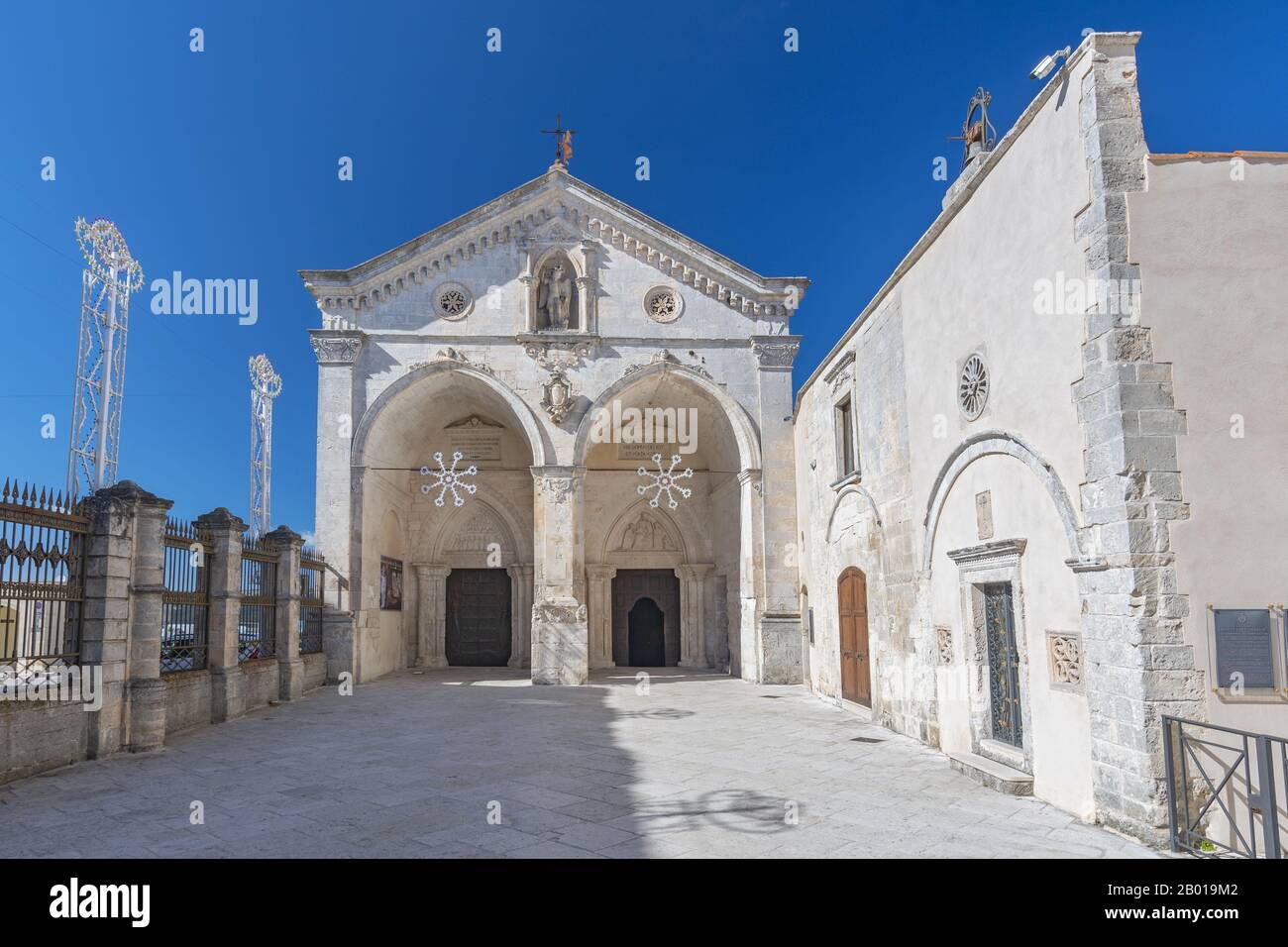 San Michele Arcangelo Sul Gargano San michele arcangelo santuario immagini e fotografie stock ad alta