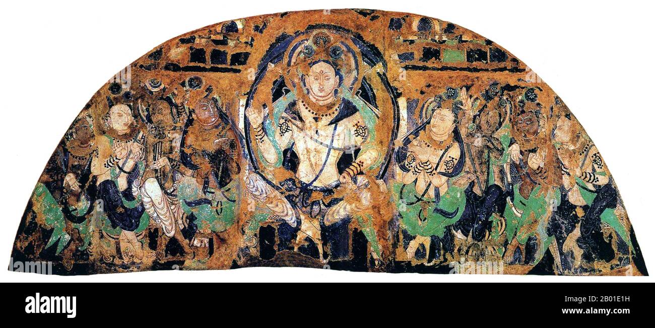 Cina: L'insegnamento del Buddha Maitreya, circondato da discepoli, Kizil Thousand Buddha Caves, Xinjiang, 7th-8th ° secolo CE. Le grotte di Kizil (anche romanizzate Grotte di Qizil, variante ortografica Qyzyl; Uyghur: Qizil Ming Öy; Cinese: 克孜尔千佛洞; pinyin: Kèzīěr Qiānfú Dòng; letteralmente 'Grotta di Kizil di mille Buddha') sono un insieme di 236 grotte scavate nella roccia buddista situate vicino alla cittadina di Kizil (克孜尔乡) nella contea di Baicheng, Xinjiang, Cina. Il sito si trova sulla riva settentrionale del fiume Muzat 75 chilometri (su strada) a nord-ovest di Kucha. Quest'area era un centro commerciale della Via della Seta. Foto Stock