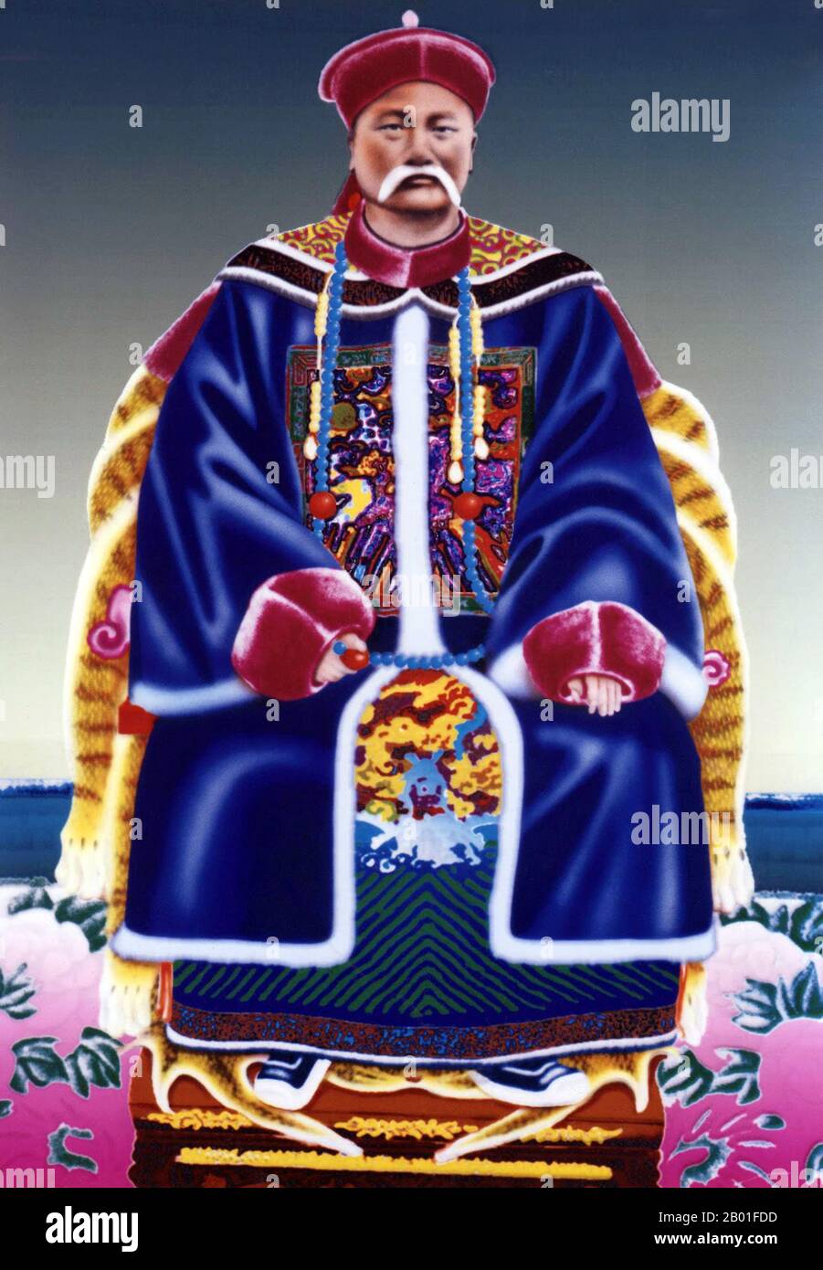 Vietnam: Dea Van Tri (Kham OUN), Signore della Federazione Tai di Sipsongchuthai (1849-1908). Indossare abiti mandarini, apparentemente in età avanzata - pittura su vetro. Durante la fine del 19th ° secolo, tutto il territorio che si estende da Dien Bien Phu a sud fino alla frontiera cinese a nord formò una regione autonoma chiamata Sipsongchutai, o 'dodici Tai Principati'. Fu governata da un principe ereditario di Tai Bianco della sua capitale a Lai Chau e tributò un tributo, in un momento o nell'altro, al Siam, al Vietnam o alla Cina, e talvolta a tutti e tre. Foto Stock