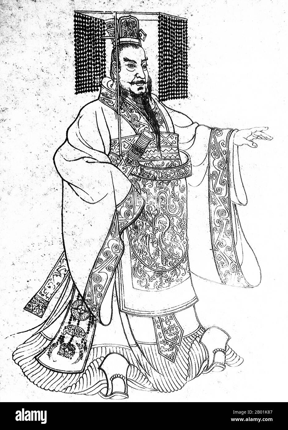 Cina: Qin Shu Huang/Qin Shi Huangdi (259-210 a.C.), primo imperatore di una Cina unificata. Disegno a inchiostro, XVIII secolo. Qin Shi Huang, nome personale Ying Zheng, fu re dello Stato cinese di Qin dal 246 al 221 a.C. durante il periodo degli stati combattenti. Divenne il primo imperatore di una Cina unificata nel 221 a.C. e governò fino alla sua morte nel 210 a.C. all'età di 49 anni. Definendosi "primo imperatore" dopo l'unificazione della Cina, Qin Shi Huang è una figura fondamentale nella storia cinese, inaugurando quasi due millenni di dominio imperiale. Foto Stock
