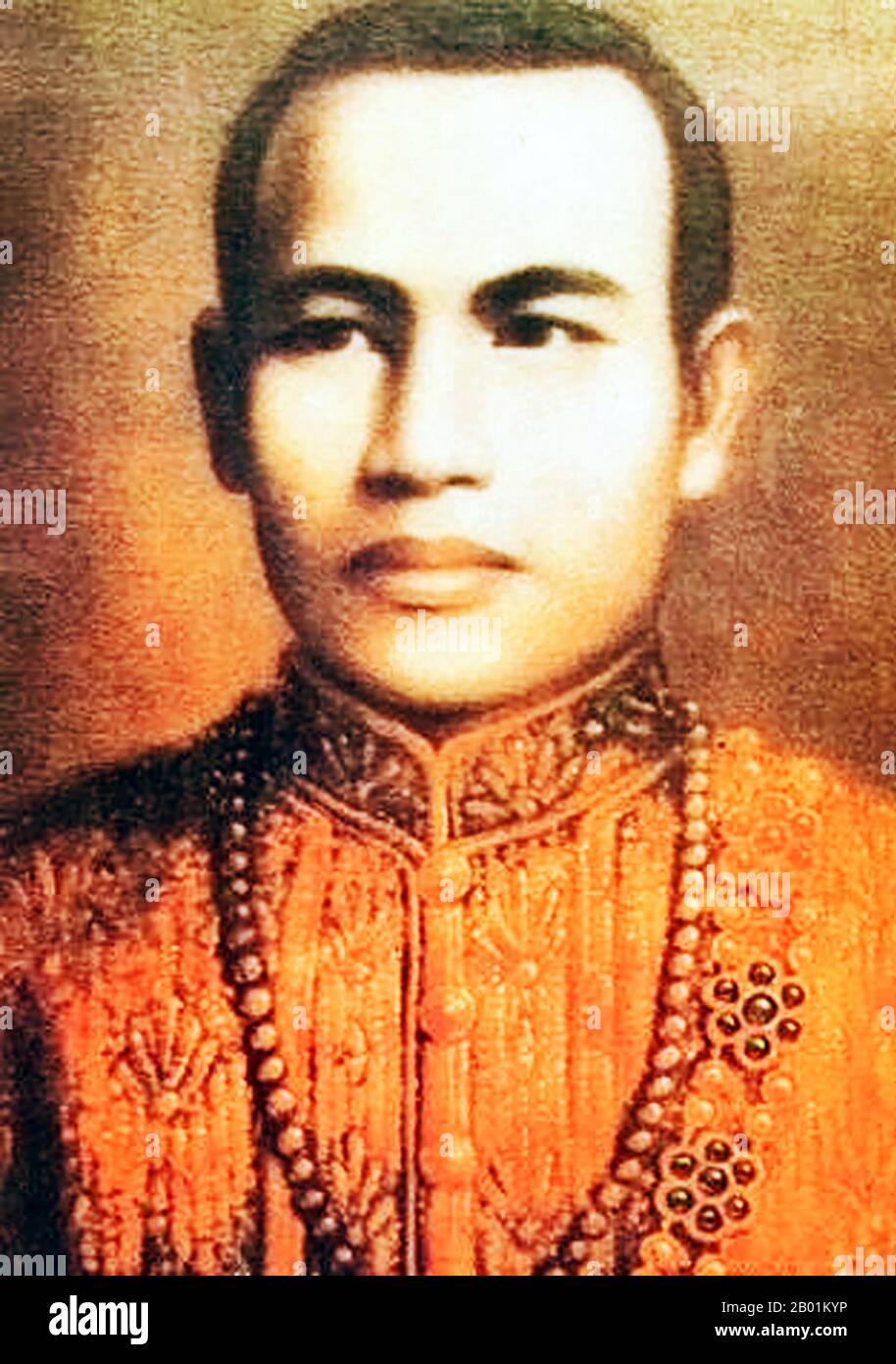 Taksin (Somdet Phra Chao Taksin Maharat; Thai: สมเด็จพระเจ้าตากสินมหาราช; Cinese: 鄭昭; Pinyin: Zhèng Zhāo; Teochew: Dênchao; Vietnamita: Trịnh Quốc Anh); (17 Aprile 1734 – 7 Aprile 1782) È Stato L'Unico Re Del Regno Di Thonburi. Egli è molto venerato dal popolo tailandese per la sua leadership nel liberare il Siam dall'occupazione birmana dopo la Seconda Caduta di Ayutthaya nel 1767, e la successiva unificazione del Siam dopo che è caduto sotto vari signori della guerra. Fondò la città di Thonburi come nuova capitale, poiché la città di Ayutthaya era stata quasi completamente distrutta dagli invasori. Il suo regno era c Foto Stock