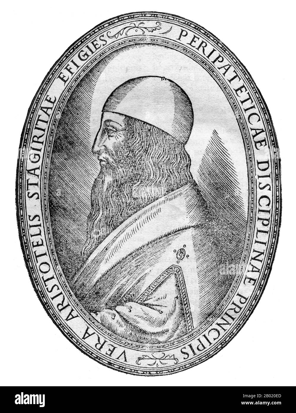 Grecia/Francia: Il filosofo Aristotele (384-322 a.C.) rappresentato in un frontespizio tagliato in legno francese, 1590 circa. Aristotele (Aristotélēs) è stato un filosofo greco, allievo di Platone e insegnante di Alessandro Magno. I suoi scritti coprono molti argomenti, tra cui fisica, metafisica, poesia, teatro, musica, logica, retorica, linguistica, politica, governo, etica, biologia e zoologia. Insieme a Platone e Socrate (insegnante di Platone), Aristotele è una delle figure fondatrici più importanti della filosofia occidentale. Foto Stock