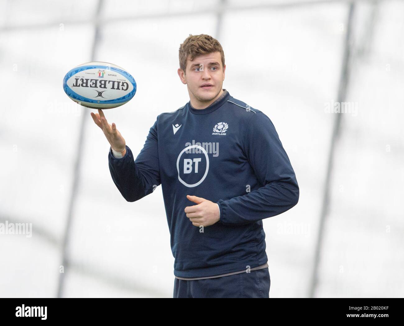 Oriam Sports Center, Campus Riccarton Della Heriot-Watt University, Edimburgo: 18th Febbraio 2020. Scozia rugby sessione di formazione prima della loro partita di Guinness Six Nations contro l'Italia a Roma. Scott Cummings in Scozia in azione durante la formazione. Merito: Ian Rutherford/Alamy Live News Foto Stock