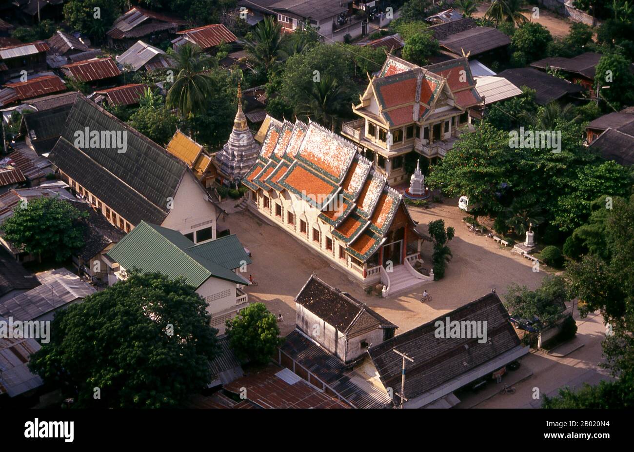 Wat Chang Kong è stato costruito da una comunità di abitanti del villaggio Thai Yuan (Tai Yuan) originalmente da Chiang Saen nella provincia di Chiang Rai, a nord di Chiang mai e risale all'inizio del 19th secolo. Foto Stock