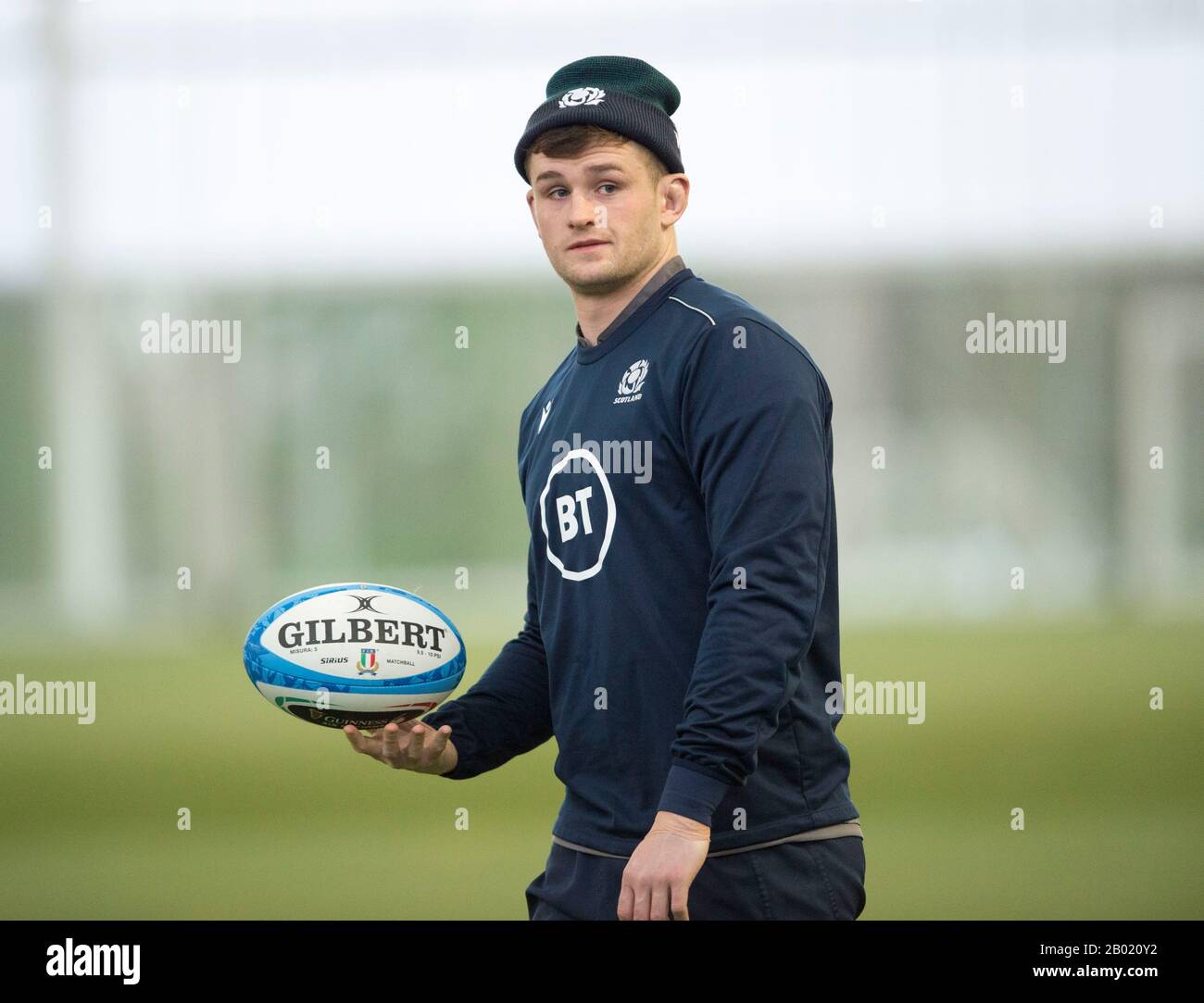 Oriam Sports Center, Campus Riccarton Della Heriot-Watt University, Edimburgo: 18th Febbraio 2020. Scozia rugby sessione di formazione prima della loro partita di Guinness Six Nations contro l'Italia a Roma. ScotlandÕs Magnus Bradbury in azione durante la formazione. Merito: Ian Rutherford/Alamy Live News Foto Stock