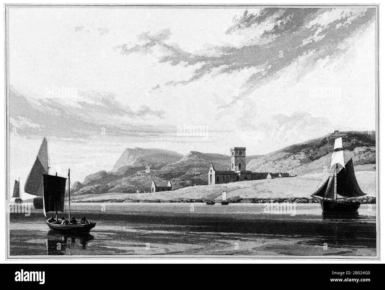 Scozia: "Veduta di Iona, dal nord est". Acquatinta su carta incisione da "A Voyage Round Great Britain" di William Daniell (1769-1837), c. 1814-1825. L'Abbazia di Iona si trova sull'Isola di Iona, appena fuori dall'Isola di Mull sulla costa occidentale della Scozia. È uno dei più antichi e importanti centri religiosi dell'Europa occidentale. L'abbazia fu un punto focale per la diffusione del cristianesimo in tutta la Scozia e segna la fondazione di una comunità monastica da parte di San Colomba, quando Iona faceva parte del regno di Dál Riata. Foto Stock