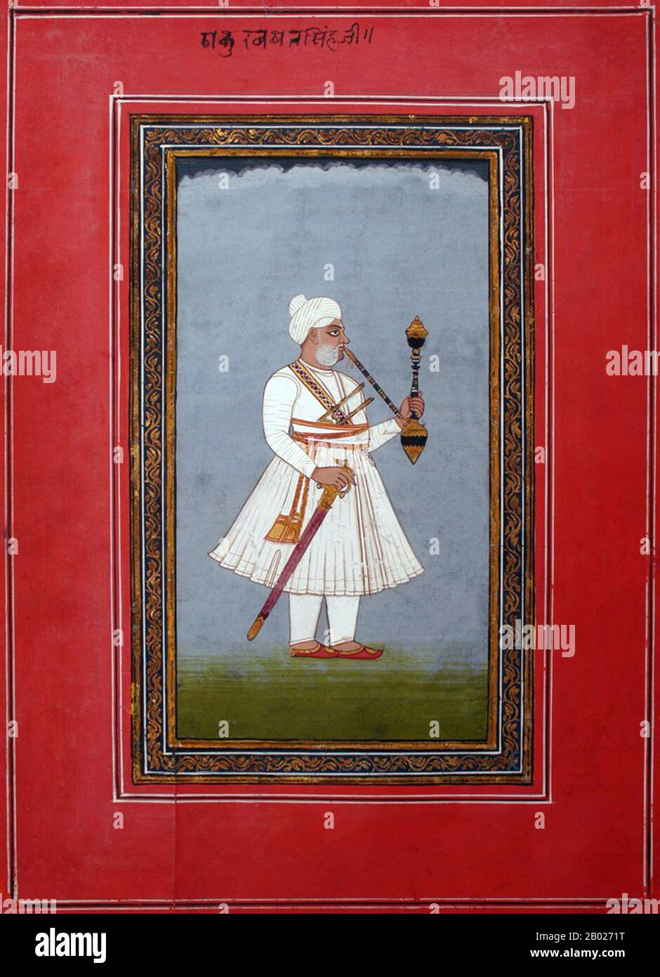 India: Thakur (Lord) Bakhat Singh, Bundi, Rajasthan. Ritratto in miniatura ad acquerello, XIX secolo. Bundi è una città nella regione di Hadoti nello stato del Rajasthan nel nord-ovest dell'India. E' di particolare interesse architettonico per i suoi forti, palazzi e bacini di gradini decorati noti come baoris. È la sede amministrativa del distretto di Bundi. La città di Bundi si trova a 35 km da Kota e a 210 km da Jaipur. Si trova a 25,44°N 75,64°e e a un'altitudine media di 268 metri (879 piedi). La città si trova vicino a una stretta gola ed è circondata su tre lati da colline della catena dell'Aravalli. Foto Stock