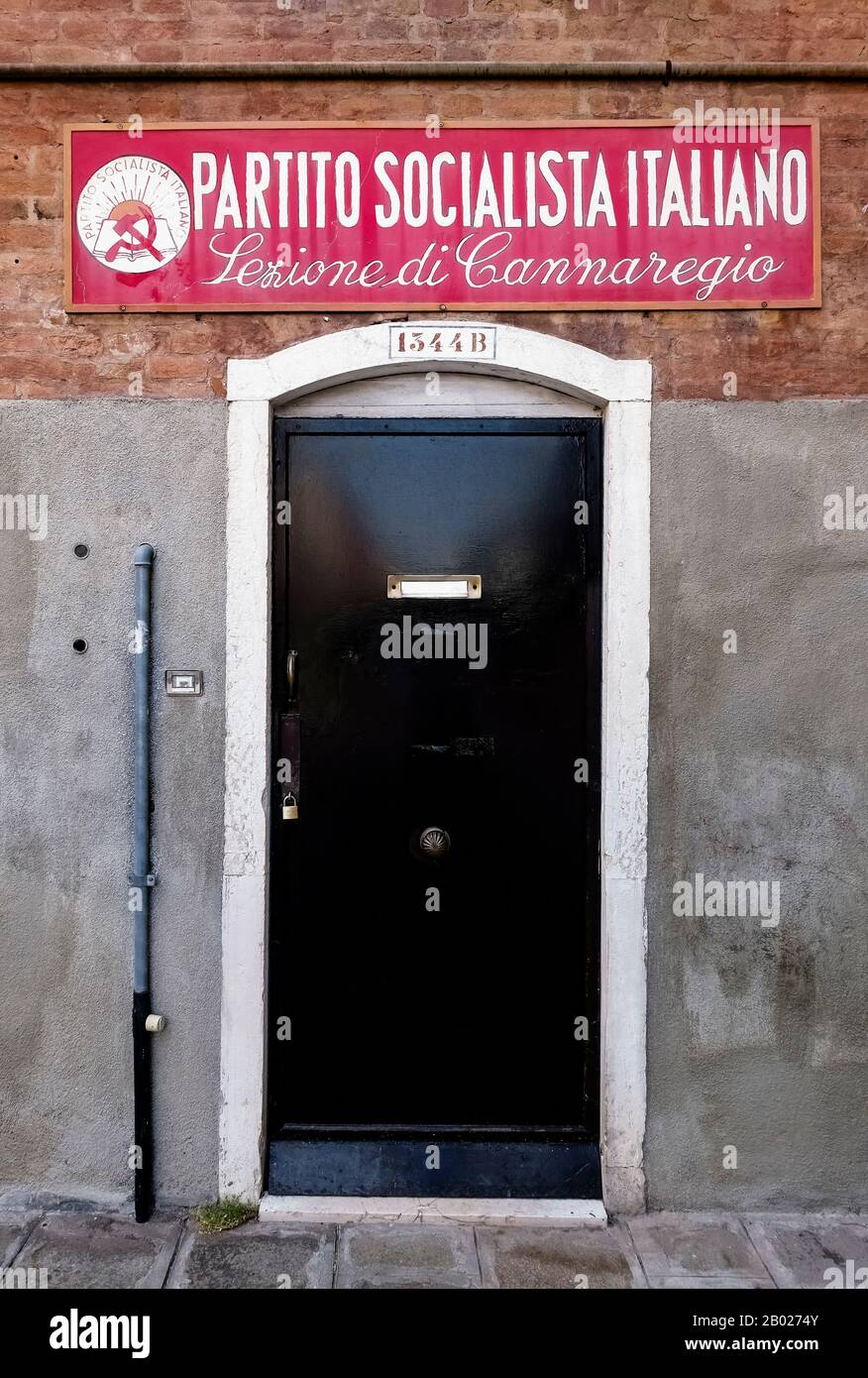 Cartello all'ingresso della vecchia sede del Partito Solcialista Italiano a Cannaregio. Venezia, Veneto, Italia, Europa, UE. Primo piano Foto Stock