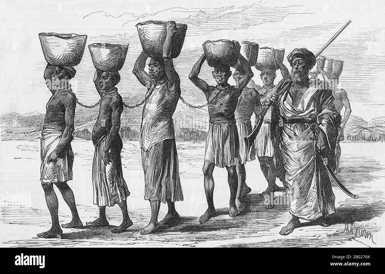 Nel 1698, Zanzibar cadde sotto il controllo del Sultanato dell'Oman. Fino a circa 1890, i sultani di Zanzibar controllavano una parte sostanziale della costa dell'Africa orientale, nota come Zanj, che comprendeva Mombasa, Dar es Salaam, e le rotte commerciali che si estendono molto più lontano nell'entroterra, come la rotta che conduce a Kindu sul fiume Congo. I sultani hanno sviluppato un'economia di scambi commerciali e colture in contanti nell'arcipelago di Zanzibar con una élite araba dominante. L'Ivory è stato un grande bene commerciale. L'arcipelago, conosciuto anche come le Isole delle Spezie, era famoso in tutto il mondo per i suoi chiodi di garofano e altre spezie, e le piantagioni sono state avvilate Foto Stock