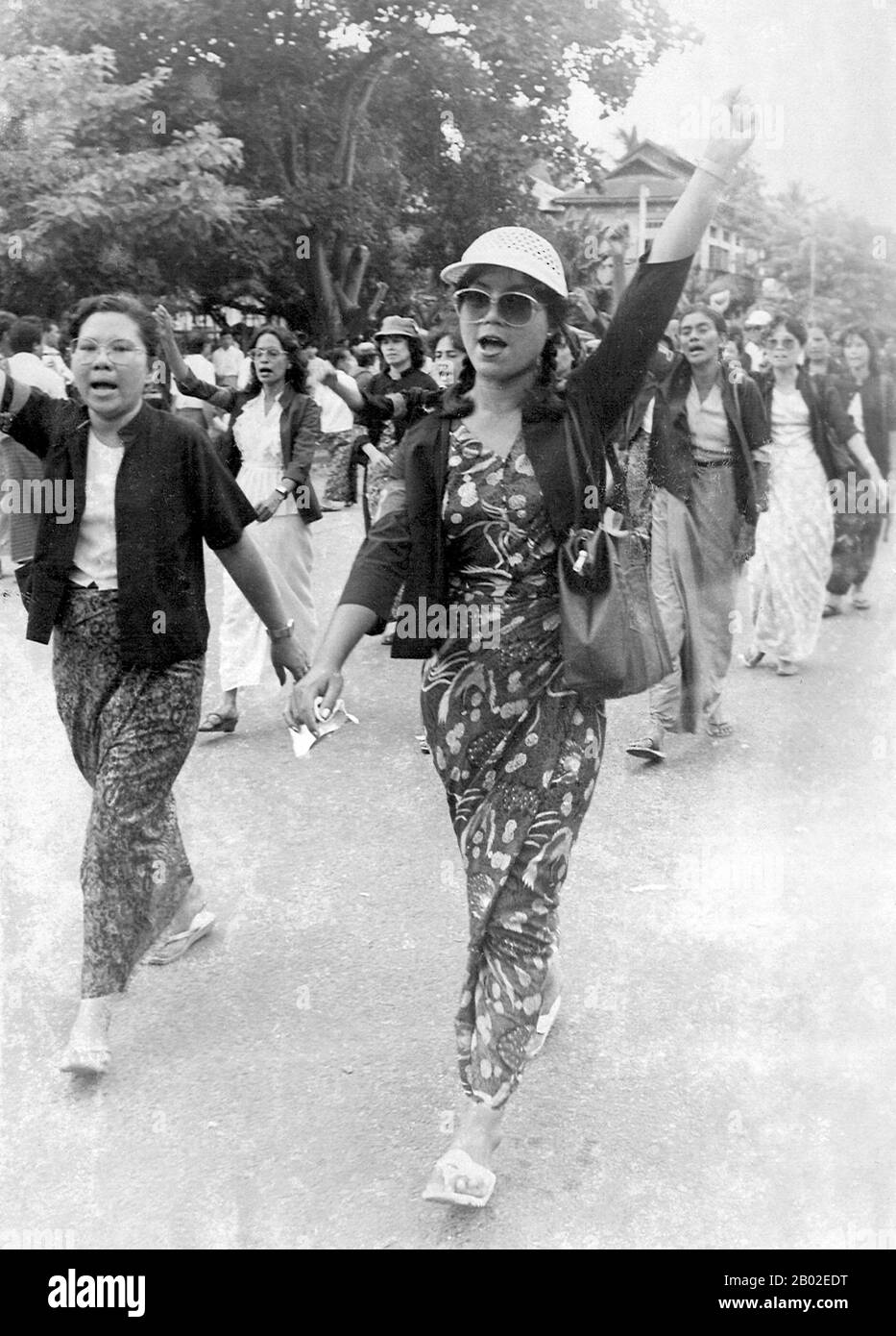 Le Proteste nazionaliste della Pro-Democracy (nota anche come People Power Uprising) del 8888 sono state una serie di marce, dimostrazioni, proteste e rivolte nella Repubblica socialista dell'Unione della Birmania (oggi comunemente conosciuta come Birmania o Myanmar). Gli eventi chiave si sono verificati l'8 agosto 1988, ed è quindi noto come 8888 Uprising. Foto Stock