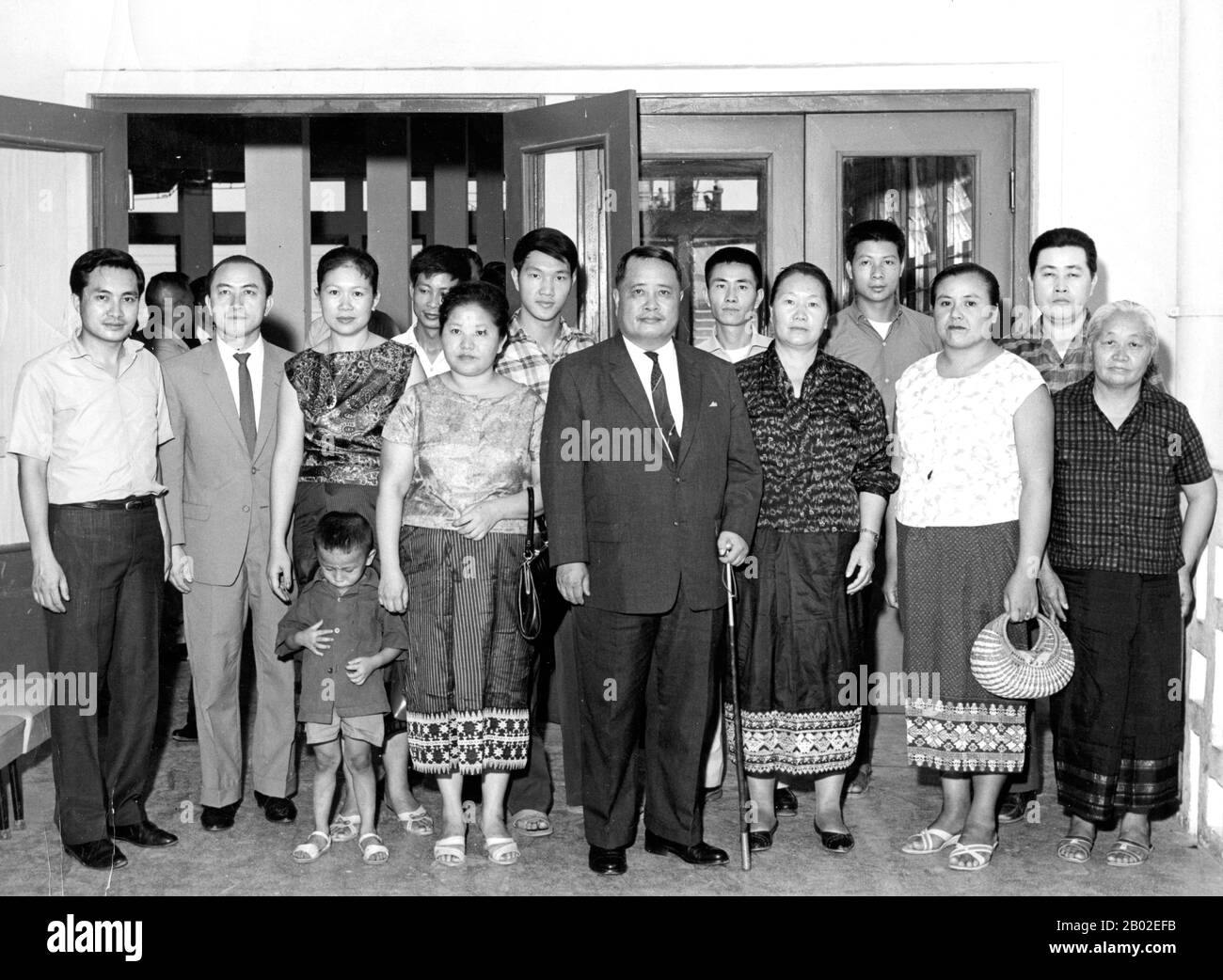 Touby Lyfondg (1917 – 1979) è stato un . Nato nel 1917 a Nong Het, Laos, divenne il primo politico di Hmong a raggiungere la preminenza nazionale. Durante la sua lunga carriera, iniziata sotto il governo coloniale francese e estesa all'acquisizione comunista nel 1975, appoggiò il governo reale del Laos e il coinvolgimento americano nella guerra segreta. Foto Stock