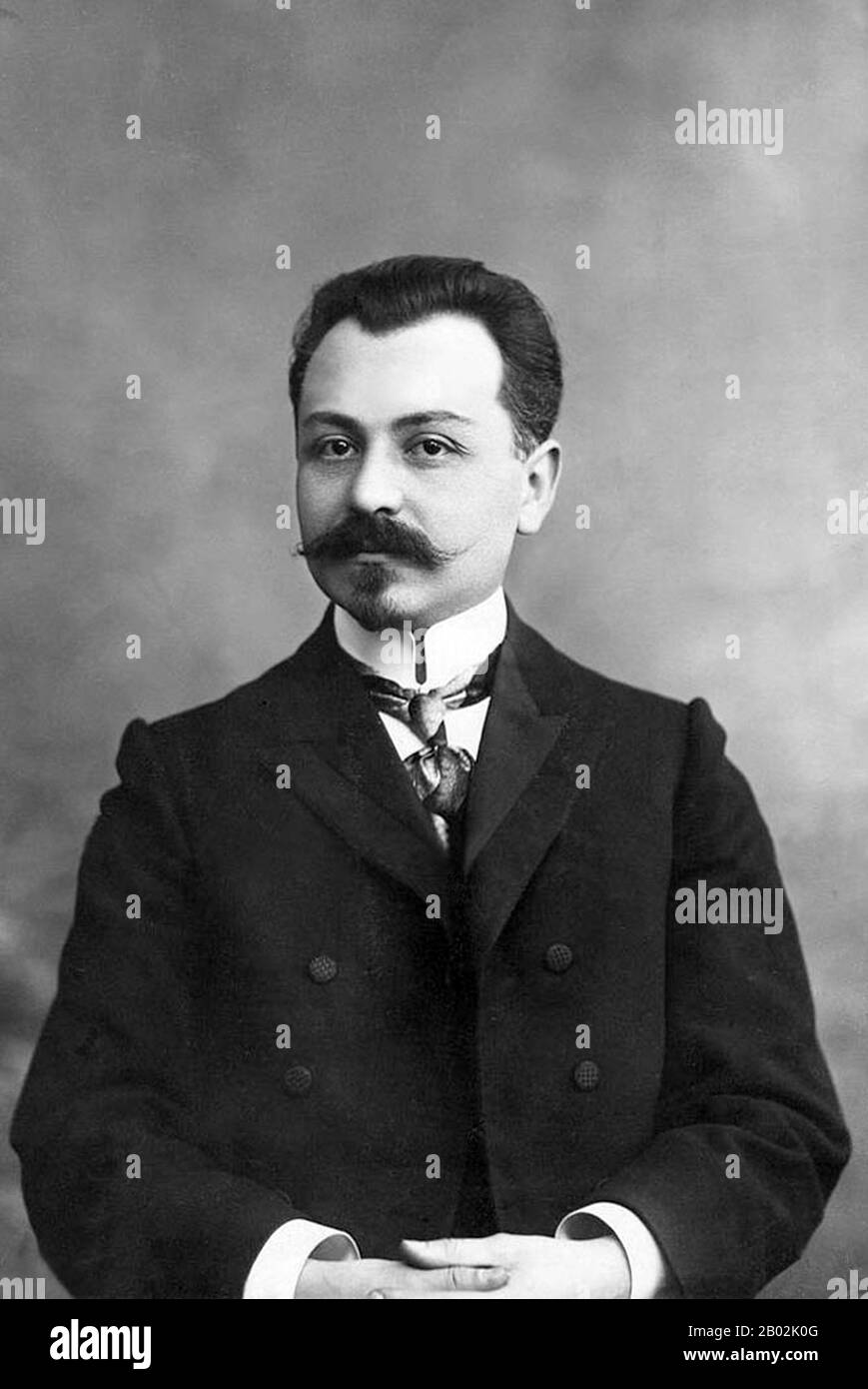 Fatali Khan Khoyski Isgender (7 dicembre 1875 – 19 giugno 1920) è stato un avvocato, membro Della Seconda Duma di Stato dell'Impero russo, ministro degli Affari interni, ministro della Difesa e, in seguito, primo ministro della Repubblica Democratica indipendente dell'Azerbaigian. Fatali-khan Khoyski fu assassinato a Tiflis il 19 giugno 1920 da Aram Yerganian come parte Dell'Operazione Nemesis organizzata dalla Federazione rivoluzionaria armena Foto Stock