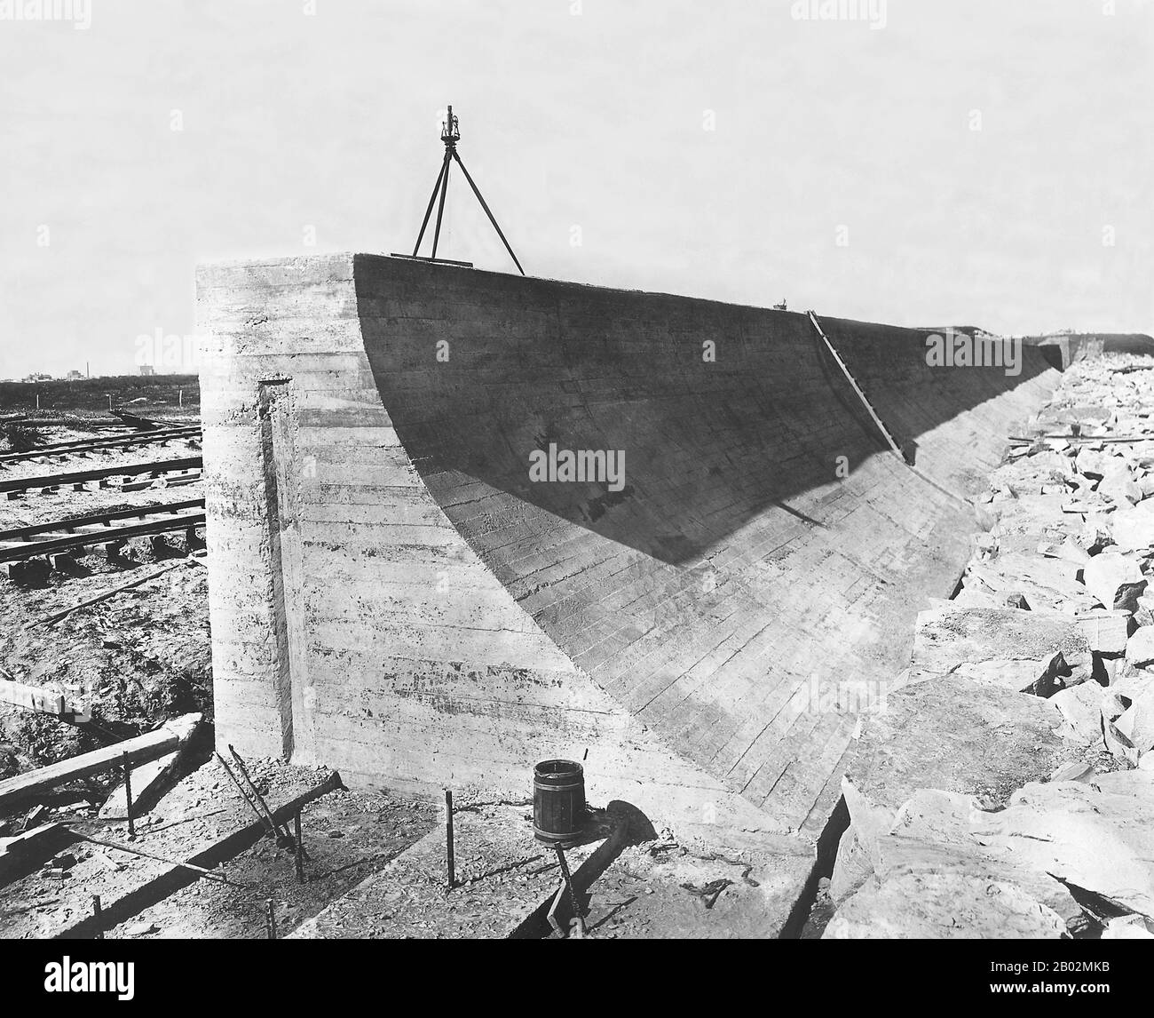 L'uragano del 1900 fece la caduta il 8 settembre 1900, nella città di Galveston, Texas, negli Stati Uniti. Aveva stimato venti di 233 km/h (145 miglia/ora) al calare, rendendolo una tempesta di categoria 4 sulla scala Saffir-Simpson Hurricane. È stato l'uragano più letale della storia americana. L'uragano ha causato grande perdita di vita con il tributo stimato di morte fra 6.000 e 12.000 individui; il numero più citato nelle relazioni ufficiali è 8.000, dando la tempesta il terzo-più alto numero di morti o feriti di qualsiasi uragano Atlantico, dopo il grande uragano di 1780 e di Hurrica del 1998 Foto Stock