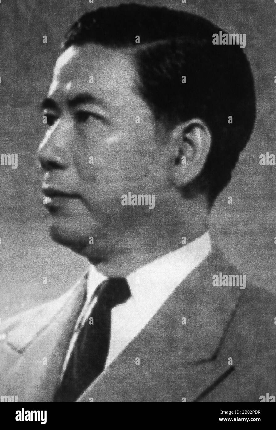 Ngo Dinh Diem (Vietnamita: Ngo Dinh Diem, 3 Gennaio 1901 – 2 Novembre 1963) È Stato Il Primo Presidente Del Vietnam Del Sud (1955–1963). Sulla scia del ritiro francese da Indochina a seguito degli accordi di Ginevra del 1954, Diem ha guidato gli sforzi per creare la Repubblica del Vietnam. Grazie al suo convinto anti-comunismo, egli ha ottenuto la vittoria in un plebiscito del 1955, ampiamente considerato fraudolento. Proclamandosi primo presidente della Repubblica, ha dimostrato una notevole capacità politica nel consolidamento del suo potere, e il suo governo si è rivelato autoritario, eliti Foto Stock